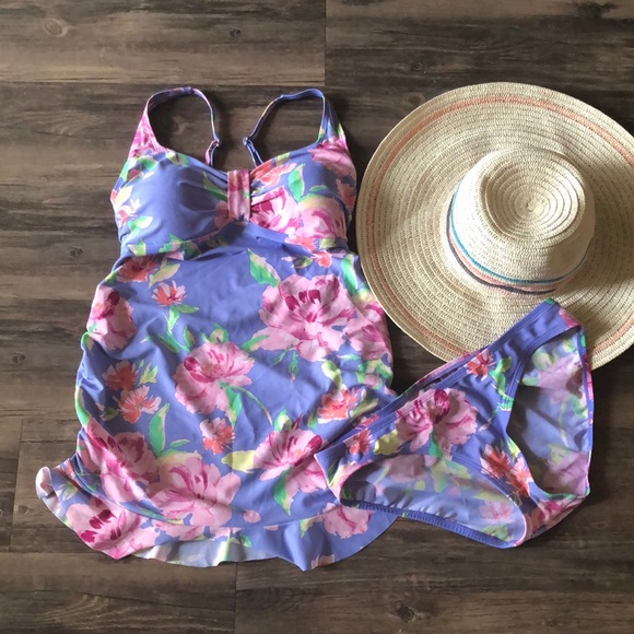 Oh Baby by Motherhood Other - 🌻 Host Pick~Oh Baby by Motherhood Swimsuit